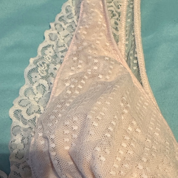 Aerie Delicate Lace Bodysuit in Cream - Picture 3 of 5